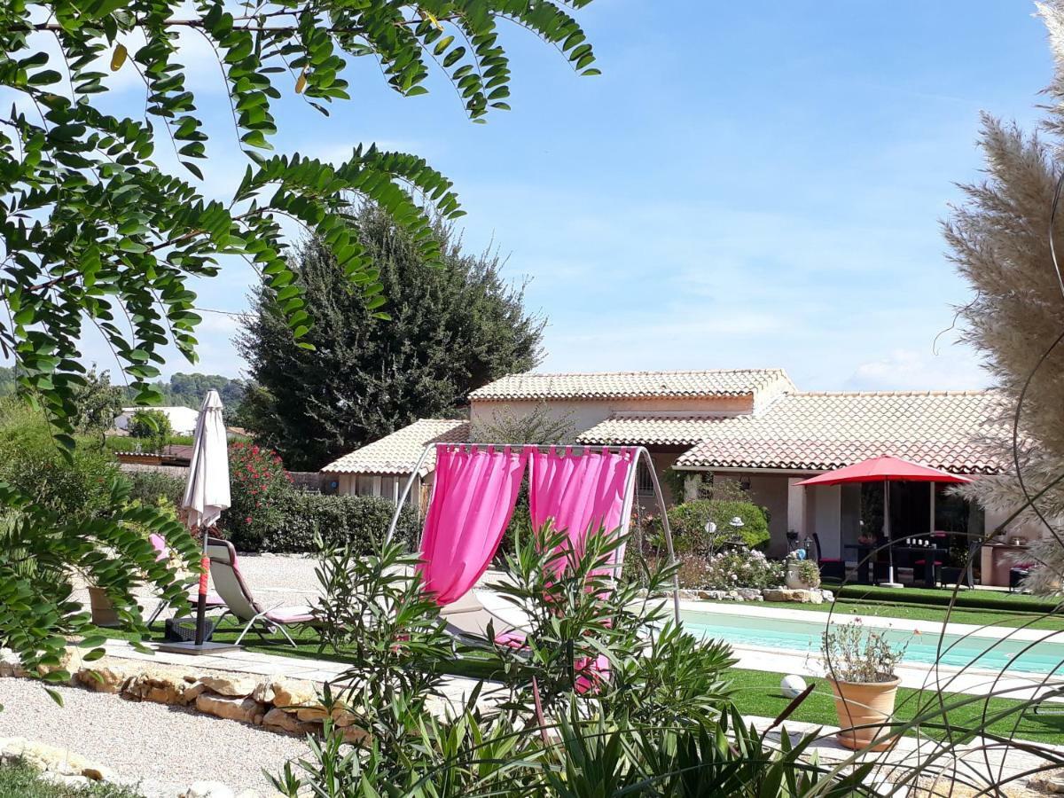 Bed and Breakfast La Colombe Tourrettes Exterior foto